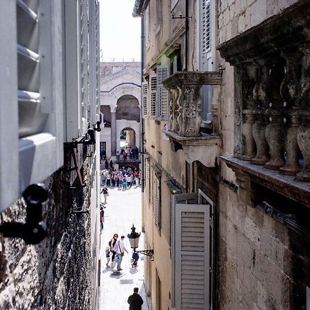 Apartment Peristil Cardo Split Bagian luar foto