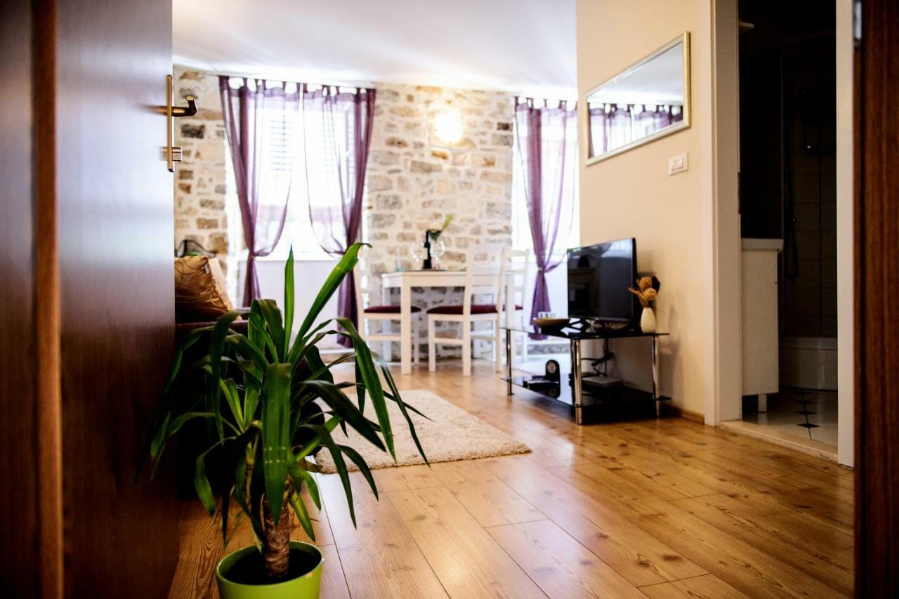 Apartment Peristil Cardo Split Bagian luar foto