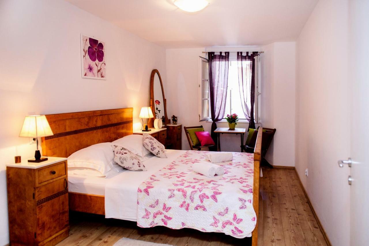 Apartment Peristil Cardo Split Bagian luar foto
