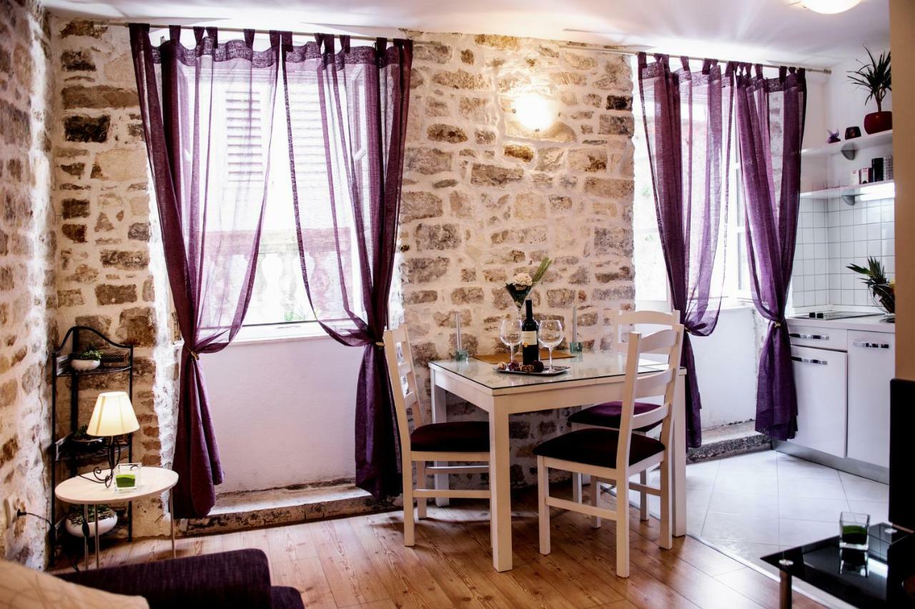 Apartment Peristil Cardo Split Bagian luar foto
